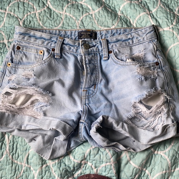 ABERCROMBIE SHORTS - Picture 1 of 1